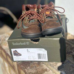 Timberlands Boots
5C
Smoke/Pet Free Home